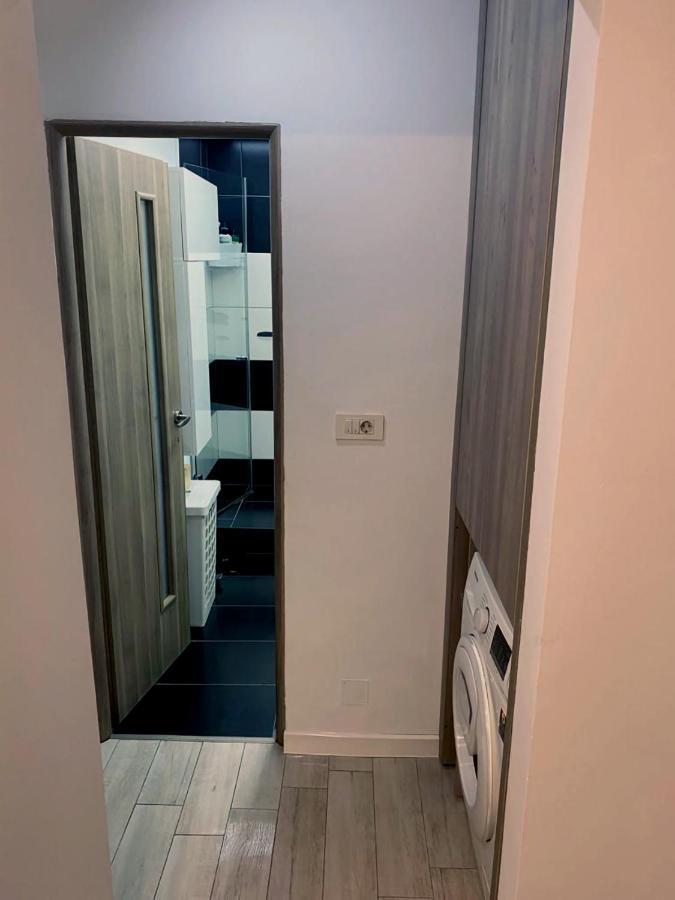 Beautiful Modern Apartment Craiova Exterior foto
